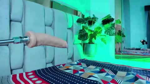 Rose online show from 03/18/26, 05:43