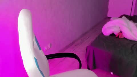 Roshelle online show from 01/17/25, 08:44