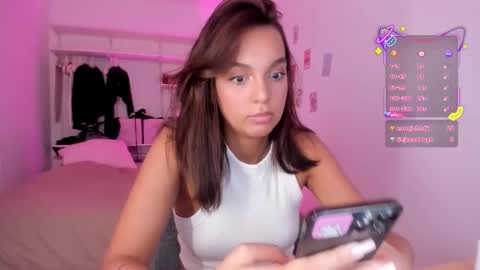 Roshelle online show from 10/01/25, 04:35