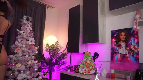 Snapshot of roshen_amira chatting on 12/24/24, 08:38 Amii online show from 12/24/24, 08:38