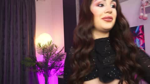 Snapshot of roshen_amira chatting on 01/10/25, 07:11 Amii online show from 01/10/25, 07:11