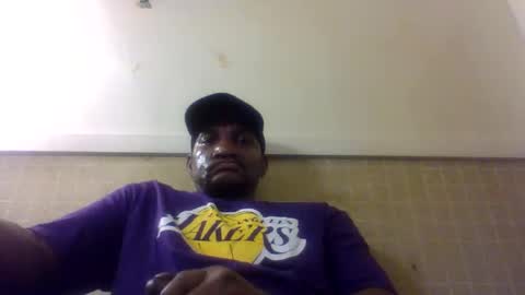 Snapshot of roshun69 chatting on 04/21/26, 01:42 Roshun Haynes online show from 04/21/26, 01:42