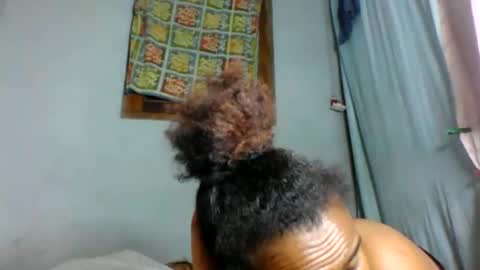 Snapshot of rosia22 chatting on 09/29/25, 05:56 rosia22 online show from 09/29/25, 05:56