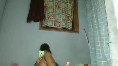 Snapshot of rosia22 chatting on 10/03/25, 07:55 rosia22 online show from 10/03/25, 07:55