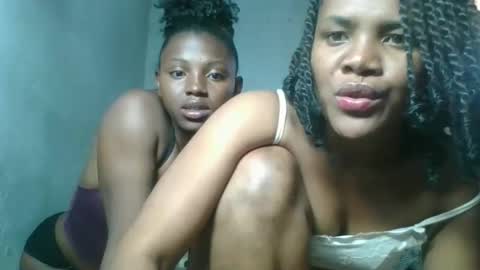 Snapshot of rosia22 chatting on 10/13/25, 06:02 rosia22 online show from 10/13/25, 06:02