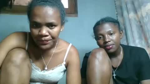 Snapshot of rosia22 chatting on 10/30/25, 06:04 rosia22 online show from 10/30/25, 06:04