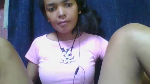 rosia685234 online show from 02/19/25, 06:21