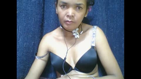 rosia685234 online show from 02/21/25, 06:59