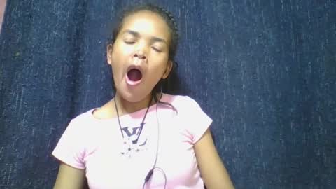 rosia685234 online show from 02/22/25, 07:25