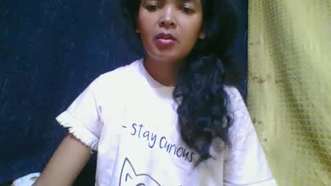 rosia685234 online show from 10/09/25, 07:06