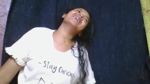 rosia685234 online show from 11/28/25, 07:27