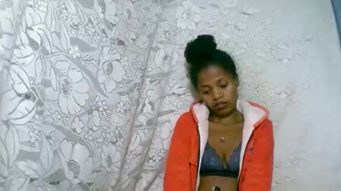 rosia online show from 12/14/25, 04:40