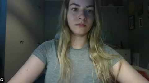 Snapshot of rosie_june chatting on 07/15/26, 06:51 Rosie online show from 07/15/26, 06:51