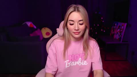 Rosie online show from 12/19/25, 01:45