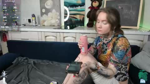 Snapshot of rosie_roberts chatting on 03/25/26, 09:15 Rose online show from 03/25/26, 09:15