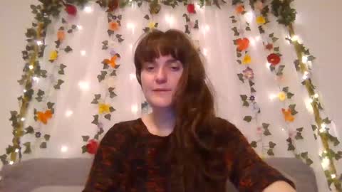 Snapshot of rosie_woods chatting on 10/13/25, 04:01 rosie_woods online show from 10/13/25, 04:01