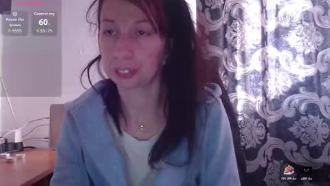 RosieHayes online show from 11/13/25, 08:24