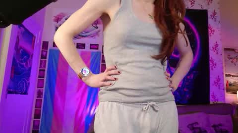 Snapshot of rosieplay chatting on 11/08/25, 07:01 RosieFem online show from 11/08/25, 07:01