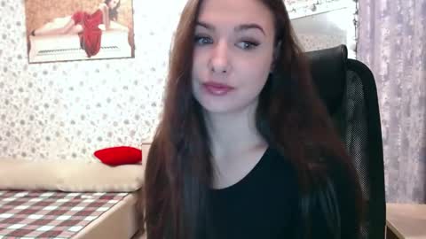 Snapshot of rosierosa chatting on 02/25/25, 04:14 Rosie is waiting for YOU online show from 02/25/25, 04:14