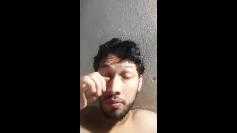 Snapshot of roskof69 chatting on 12/20/24, 06:40 Ribuu online show from 12/20/24, 06:40