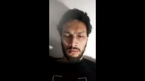 Snapshot of roskof69 chatting on 01/08/25, 10:59 Ribuu online show from 01/08/25, 10:59