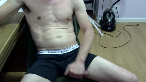 Snapshot of ross96180 chatting on 03/03/25, 01:31 ross96180 online show from 03/03/25, 01:31