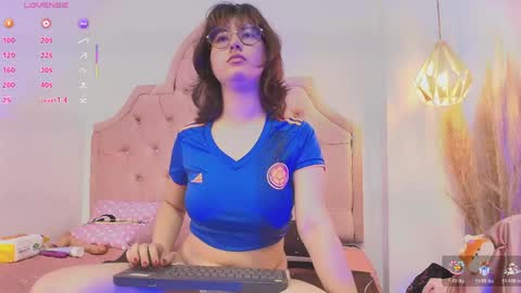 Snapshot of rosse__garden chatting on 05/23/26, 01:15 rosse garden online show from 05/23/26, 01:15