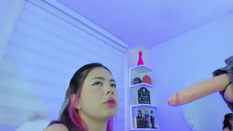   online show from 09/22/25, 12:07