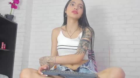 Snapshot of rosse_thompson11 chatting on 12/30/24, 07:42 rosse_thompson11 online show from 12/30/24, 07:42