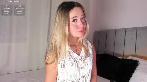 Snapshot of rossedaw_ chatting on 05/18/26, 05:19 Rosse Daw Independent model online show from 05/18/26, 05:19