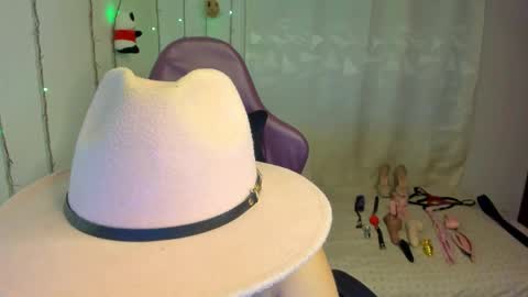 Snapshot of rossedemond30 chatting on 03/07/26, 09:56 ROSSE DEMOND online show from 03/07/26, 09:56