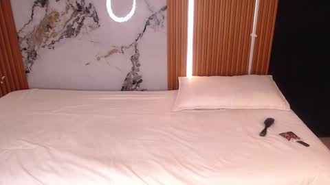 Rossi Hill online show from 12/14/25, 12:43