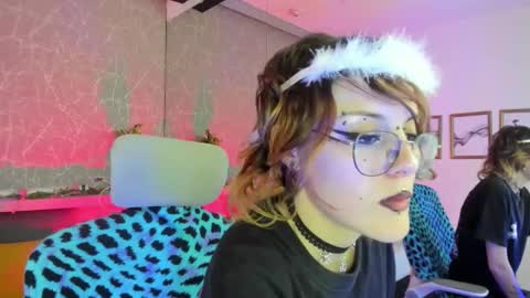 Snapshot of rossiie_hunt_ chatting on 03/13/26, 03:29 rossiie_hunt_ online show from 03/13/26, 03:29