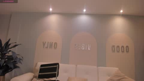 Snapshot of rossirivers chatting on 01/11/26, 05:40 Rossie Rivers online show from 01/11/26, 05:40