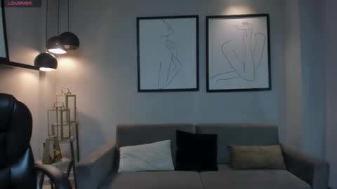 Snapshot of rossirivers chatting on 02/04/26, 12:00 Rossie Rivers online show from 02/04/26, 12:00