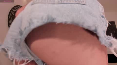 Snapshot of rossirivers chatting on 02/11/26, 08:03 Rossie Rivers online show from 02/11/26, 08:03