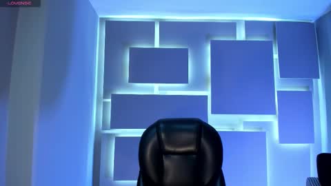 Snapshot of rossirivers chatting on 02/25/26, 12:04 Rossie Rivers online show from 02/25/26, 12:04