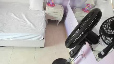 rossluu online show from 03/22/26, 07:50