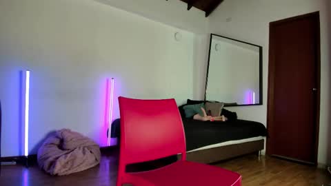 Snapshot of rossmildrey chatting on 03/23/26, 11:58 Ross Mildrey online show from 03/23/26, 11:58