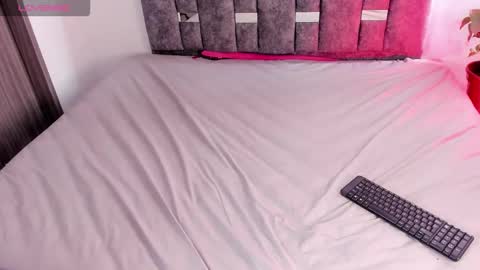 Snapshot of rossth11 chatting on 03/11/26, 03:18 Im Ross online show from 03/11/26, 03:18