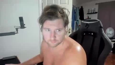 Snapshot of rostungurinn chatting on 11/26/25, 07:20 Rostungur online show from 11/26/25, 07:20