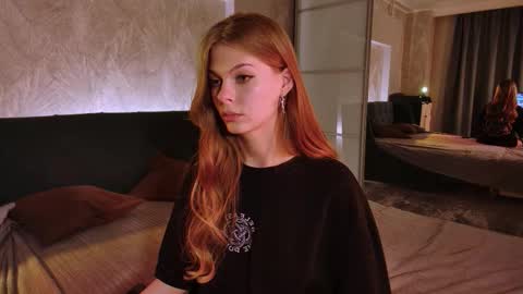 rosy_black_ online show from 10/13/25, 07:03