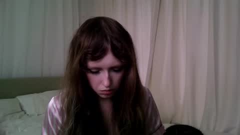 Snapshot of rosy_petal chatting on 03/29/26, 01:33 rosy_petal online show from 03/29/26, 01:33