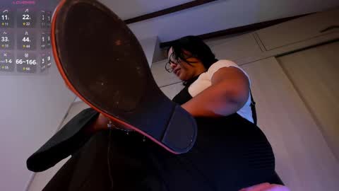 Snapshot of rosyejones chatting on 09/27/25, 02:16 rosyejones online show from 09/27/25, 02:16