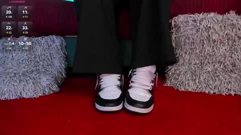 Snapshot of rosyejones chatting on 10/07/25, 02:31 rosyejones online show from 10/07/25, 02:31