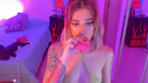 Snapshot of rot_wallace chatting on 03/24/26, 10:48 rot_wallace online show from 03/24/26, 10:48