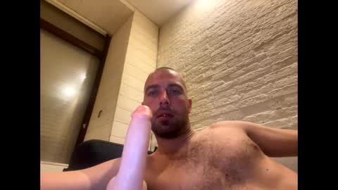 Snapshot of rotteei1 chatting on 09/28/25, 06:19 rotteei1 online show from 09/28/25, 06:19