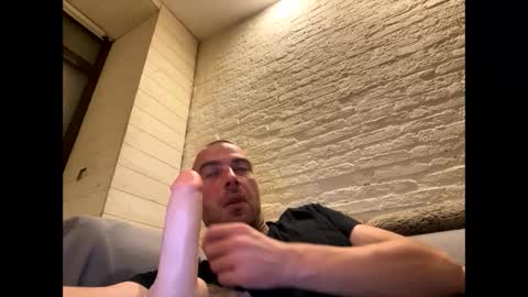 Snapshot of rotteei1 chatting on 10/12/25, 04:00 rotteei1 online show from 10/12/25, 04:00