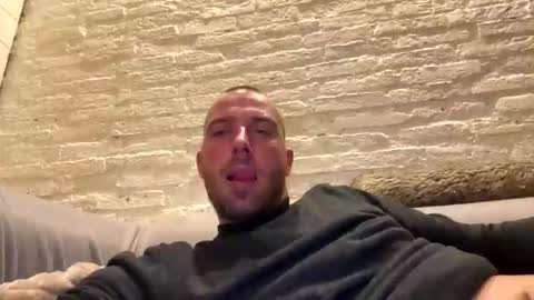 Snapshot of rotteei1 chatting on 10/16/25, 08:54 rotteei1 online show from 10/16/25, 08:54