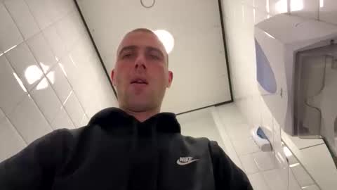 Snapshot of rotteei1 chatting on 10/20/25, 12:38 rotteei1 online show from 10/20/25, 12:38